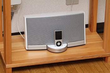 音楽を流しています。