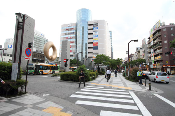 JR錦糸町駅のロータリーを直進
